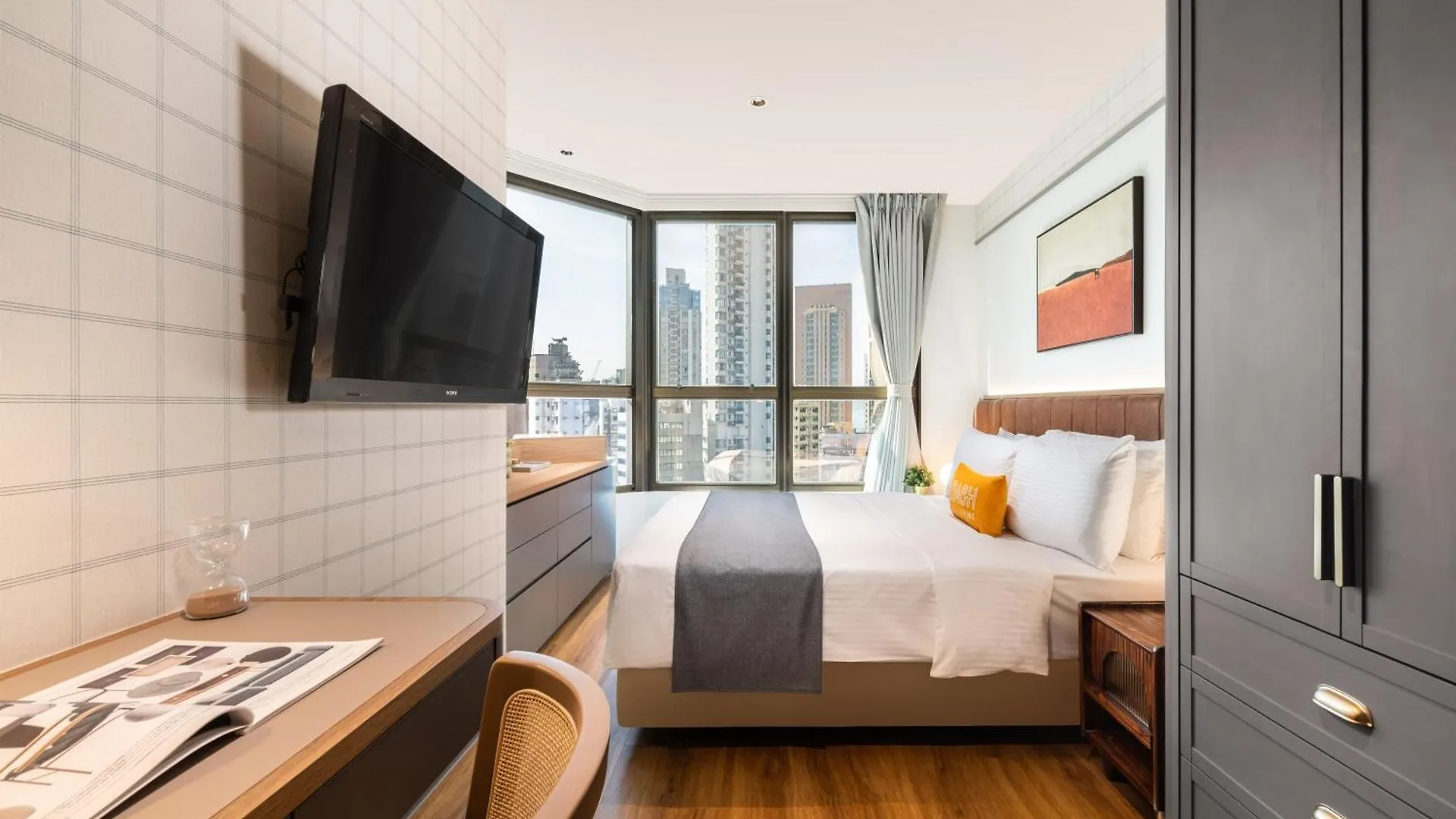 Dash Living On Hollywood Hong Kong 3*,